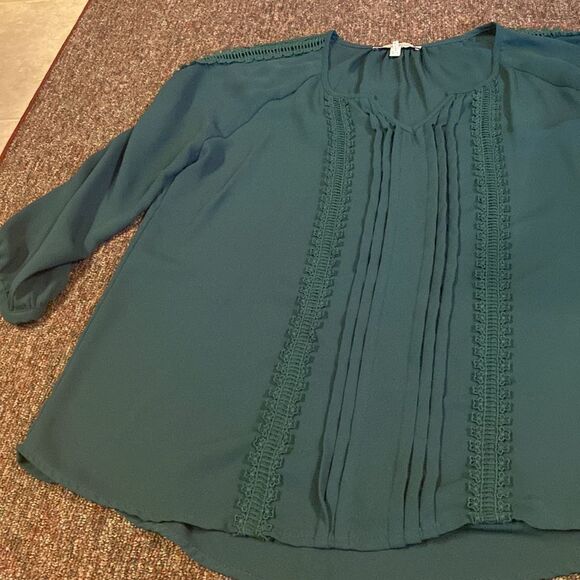 41 hawthorn medium green blouse - Picture 3 of 7